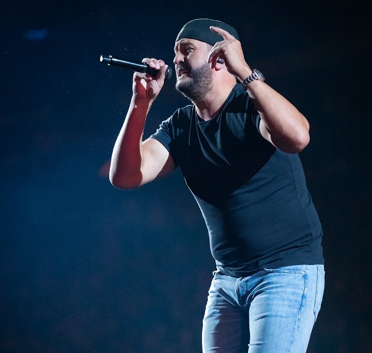 Luke Bryan Xcel